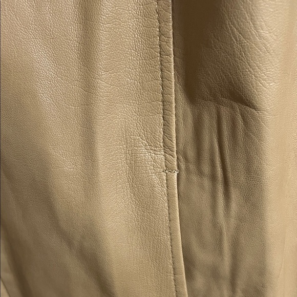 Gorgeous Danier Tan Leather Jacket - Picture 7 of 14